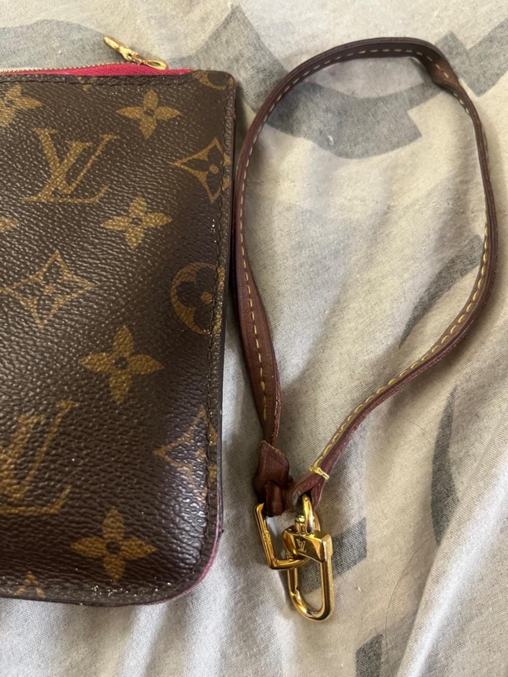 Louis Vuitton Monogram Canvas Wristlet Pouch in Brown with Pink Trim - Picture 2 of 8